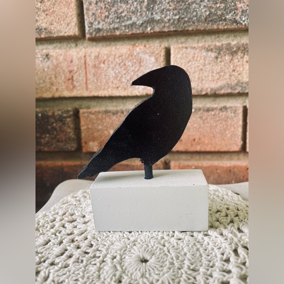 *Wooden Old Crow on Base Shelf Sitter - Picture 9 of 14